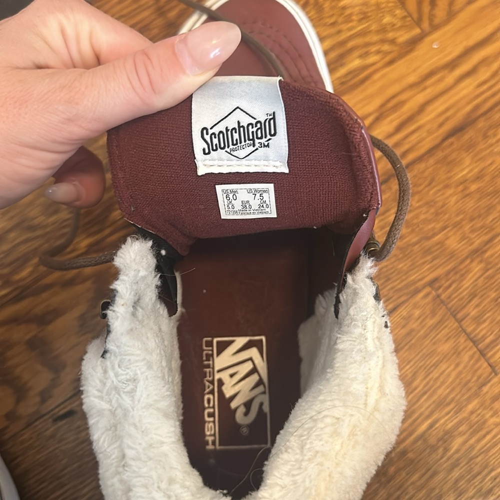 Waterproof/ Weatherproof Vans - Picture 8 of 8